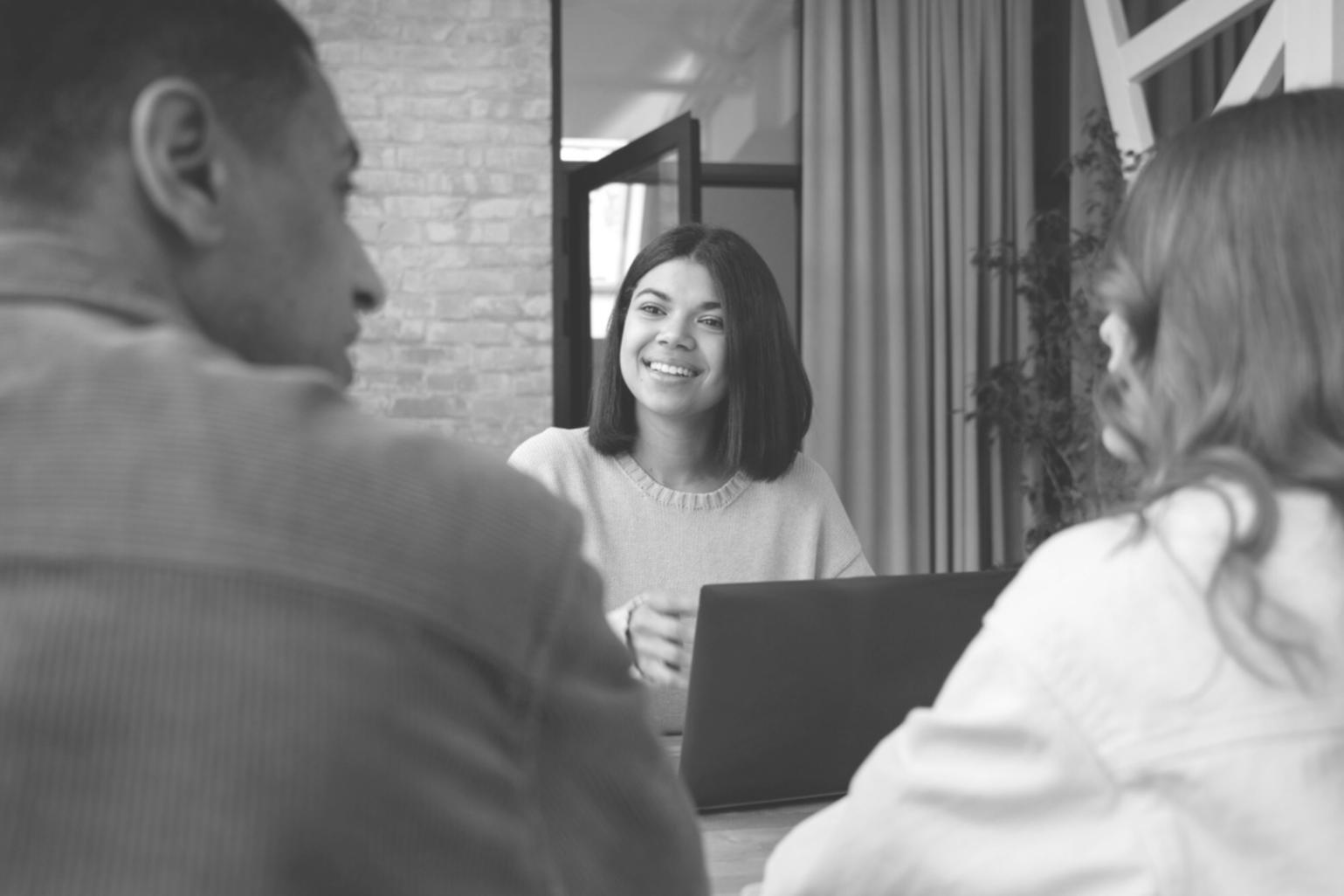 Diskussion über digitale Sicherheit beim Online-Banking